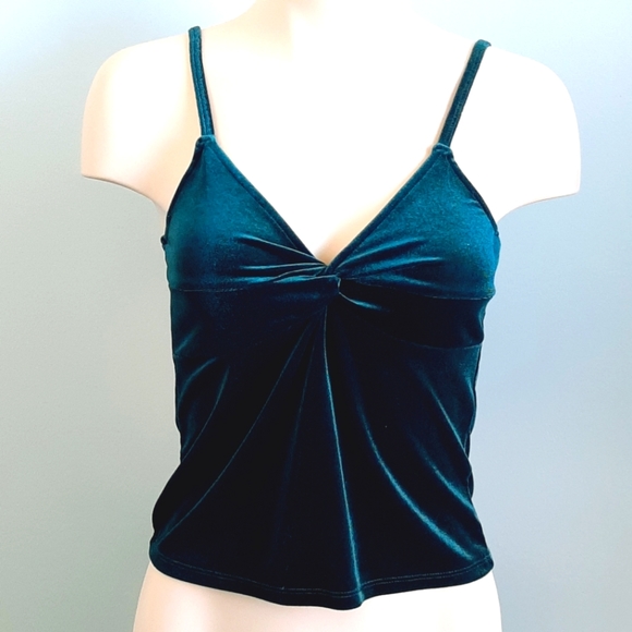 2️⃣9️⃣/4️⃣ H&M velvet dark green camisole - Picture 1 of 4